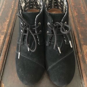 TOMS Wedge Lace-Up Bootie, Black